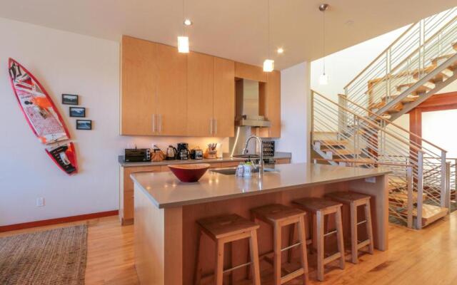 ALOFT-River View-AC-5BR/2.5BA