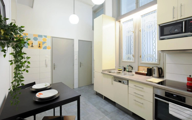 Maverick Apartments