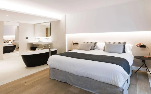 Nakar Hotel