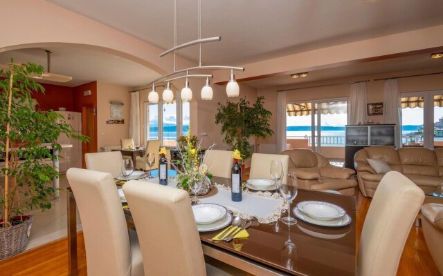 Nice Apartment in Igrane With 3 Bedrooms and Wifi