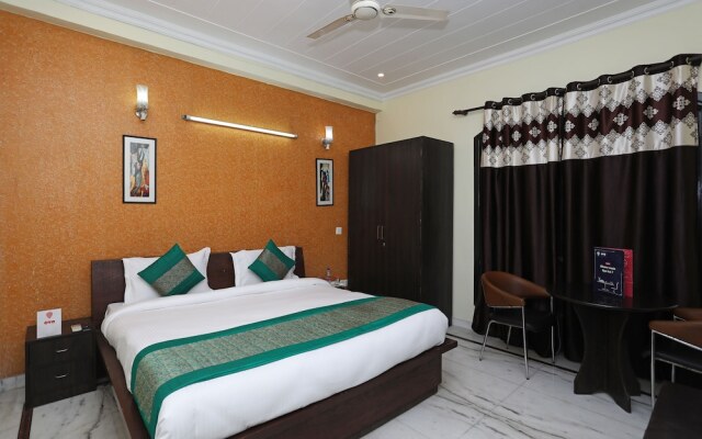 OYO 11606 Hotel K R Group
