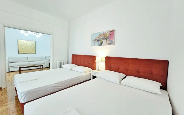 Athens Divas One Paradise