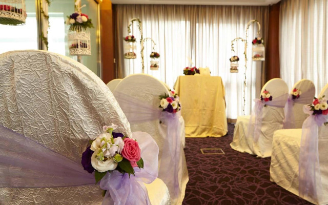 Aqueen Hotel Paya Lebar