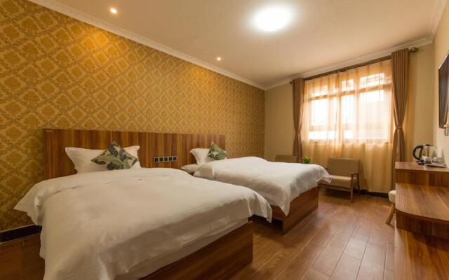 Shangri_La Lamtin Youth Hostel