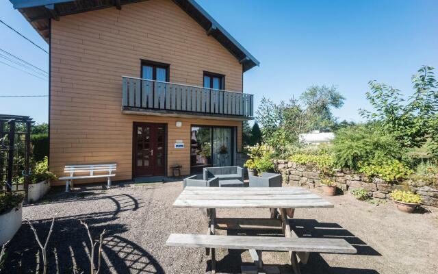 Quaint Holiday Home In Girmont-Val-d'Ajol with Private Terrace