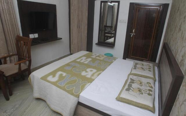 Alakhnanda Guest House