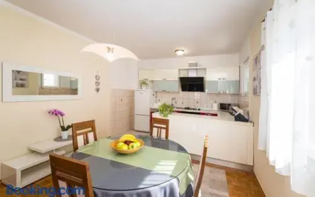 Apartment Višnja