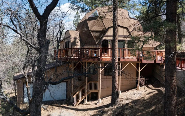 Travertine Ave in Big Bear Lake