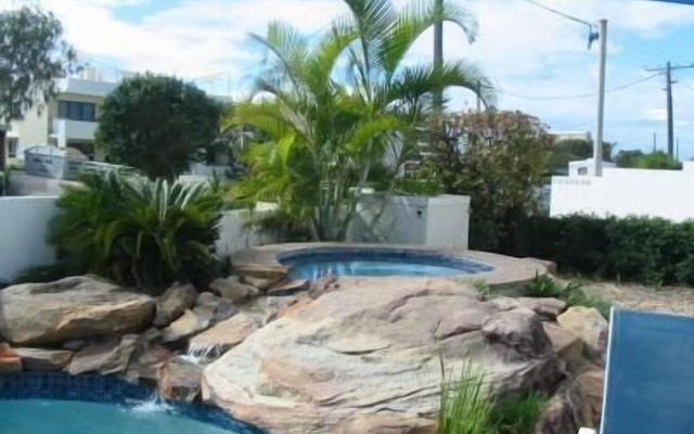 Estoril on Moffat