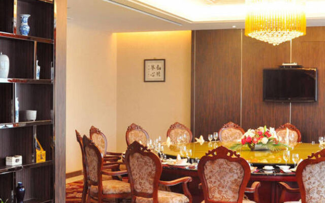 Golden Phoenix Hotel