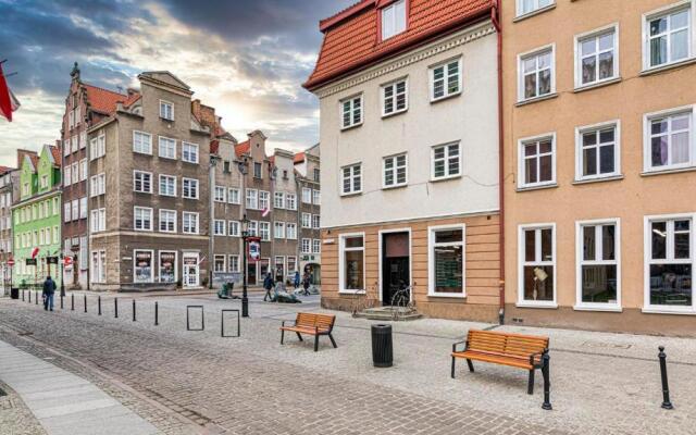 BillBerry Apartments - Four Lions