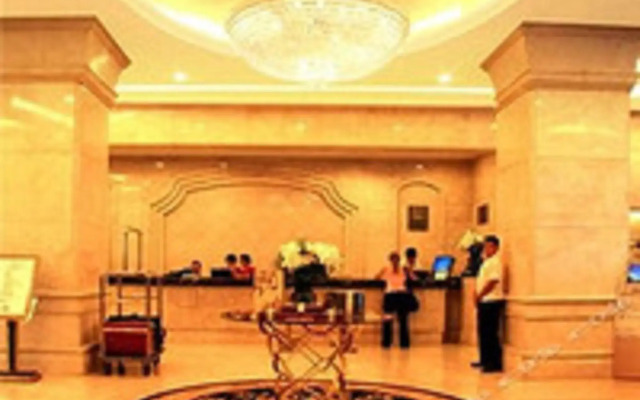 The Bund Riverside Hotel