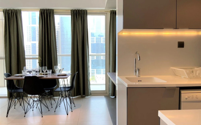 VST - Spacious Furnished 1BR in Marina
