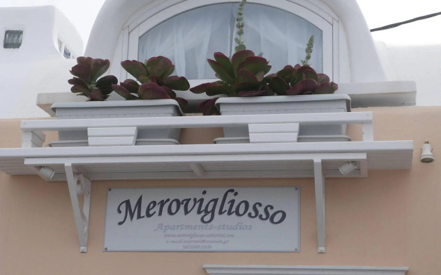 Merovigliosso Studios and Apts.