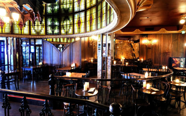Queen Hotel