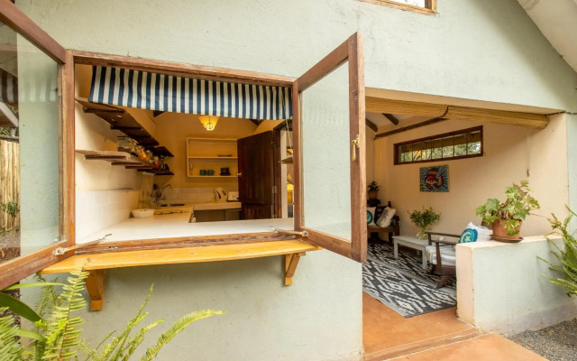 Ol Losowan House, Karen