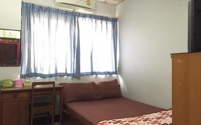 Tapae Inn Hotel