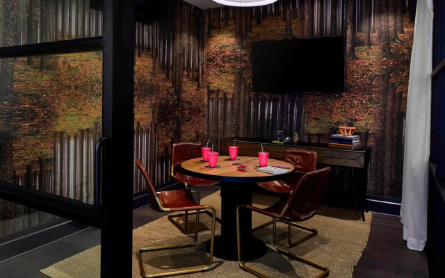 Moxy Chattanooga Downtown