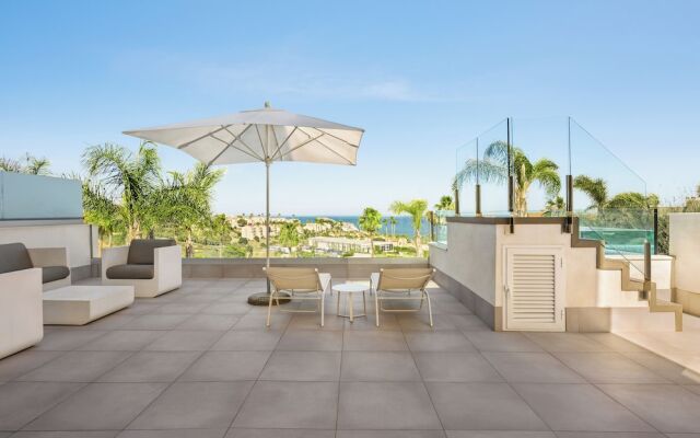 Seaview Residence with pool