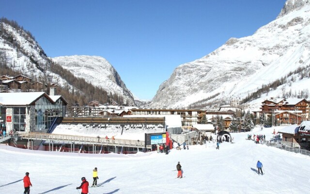 Lovely Chalet at the Bellevarde ski Lift in Espace Killy