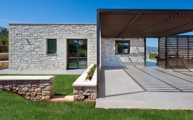 Titans Villas Chania