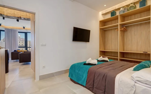 Luxury Apartments In Málaga by Seric