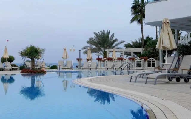 Sunrise Beach Hotel