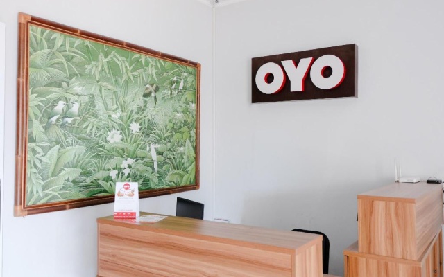 OYO 995 Alice's Homestay Syariah – Lobby – Jember