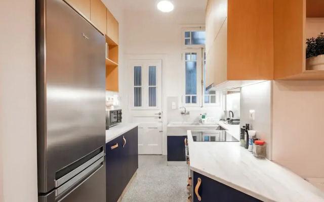 Historic 2BR Oasis in Kolonaki