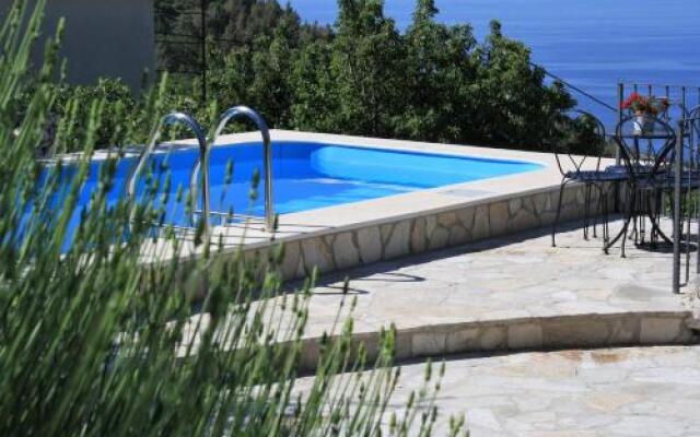 ctbv103 Holiday home with private pool Wi Fi internet access air condition in Baška Voda Makarska