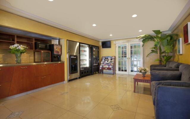 Hotel Richmond Hill ON North