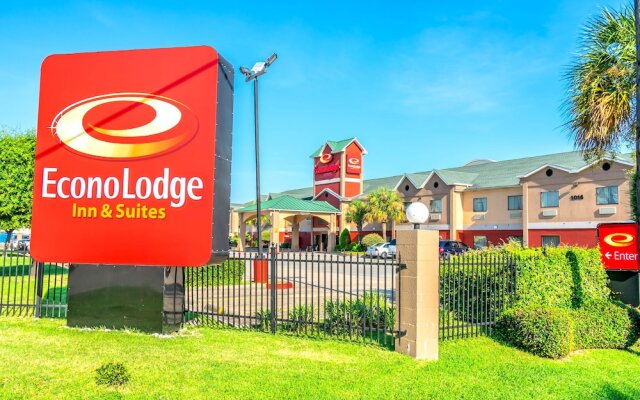 Econo Lodge Inn & Suites East Houston I-10