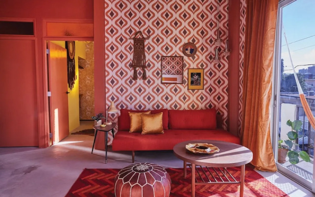MOOD HAUS by DW - 70's Retro Stays