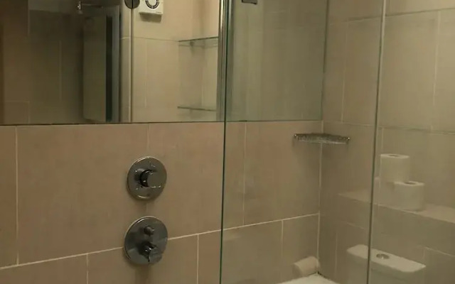 Beaufort Gardens Apartment