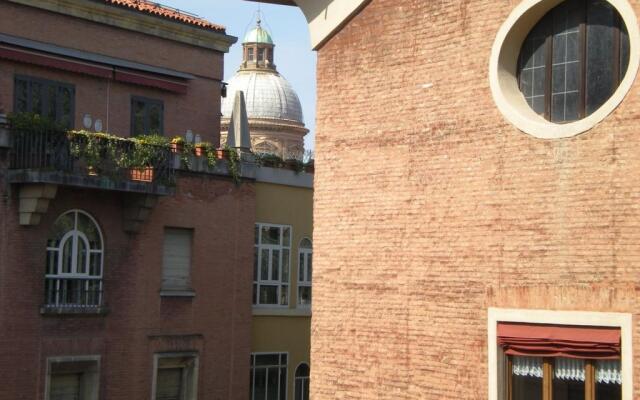 B&B Bologna Old Town and Guest House