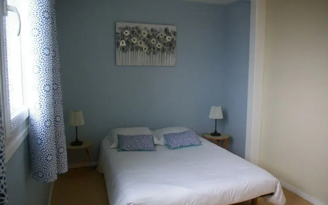 Queen Serenity Hotel