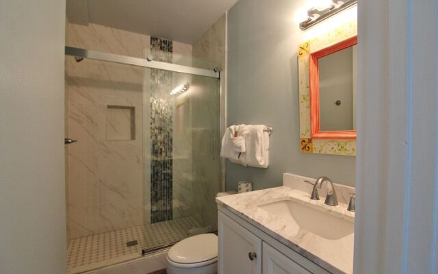 Capri 123 2 Bedrooms 1 Bathroom Condo