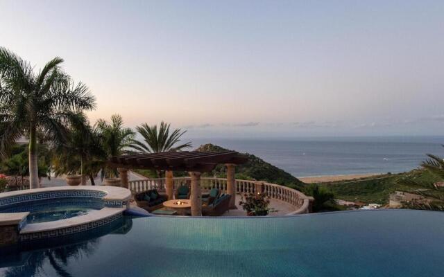 Stunning 6BD Pedregal Villa Maria