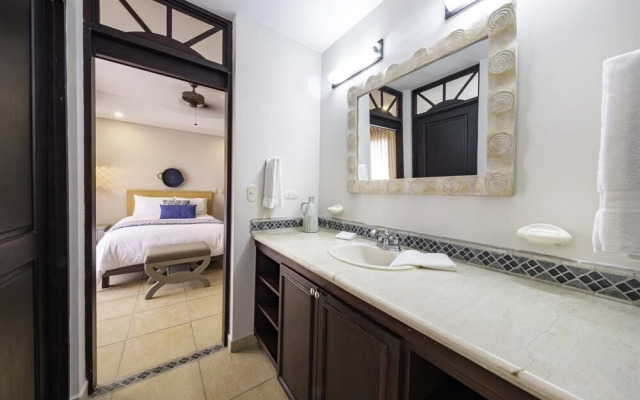 Perfect Oceanfront Retreat for Your Family
