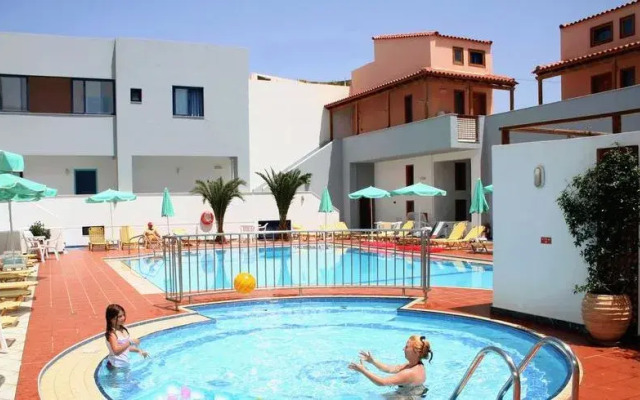 Hotel Flisvos Beach
