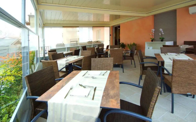 Hotel Clarin 14 by Dori