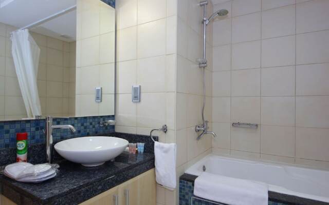 Private Beach Shoreline Luxurious Apartment