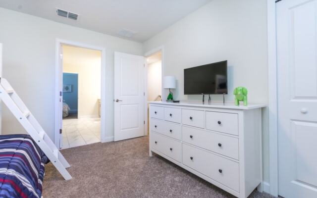 Champions Gate 1501maid