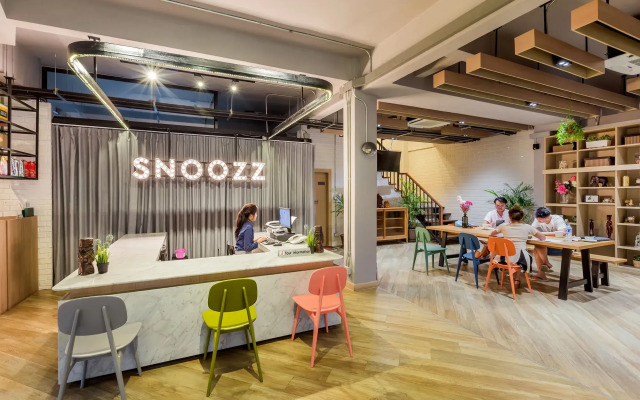 Snoozz Hotel - Hostel