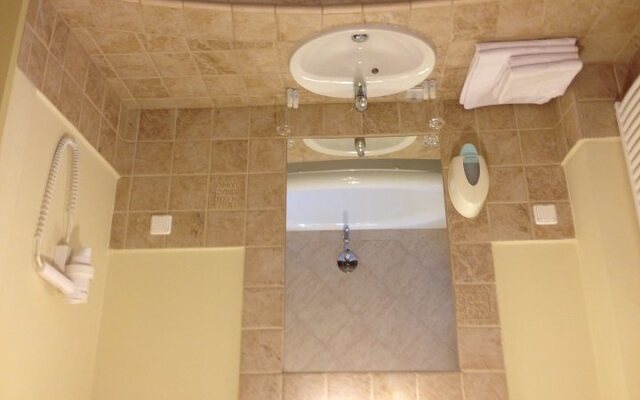 Business Hotel Semiramis