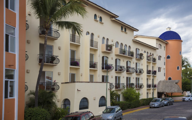 Flamingo Vallarta Hotel & Marina