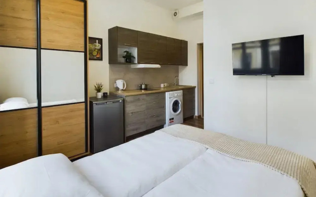 Wooden Cracow Studio by Renters