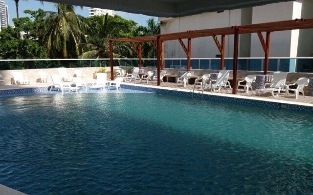 Beachfront Apartment 6 People 1105A