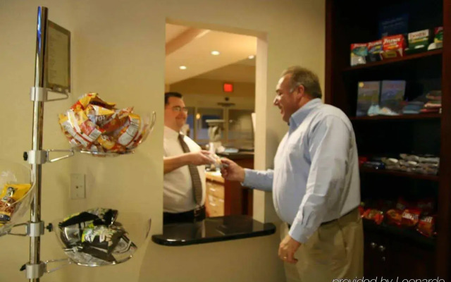 Hampton Inn & Suites Plymouth