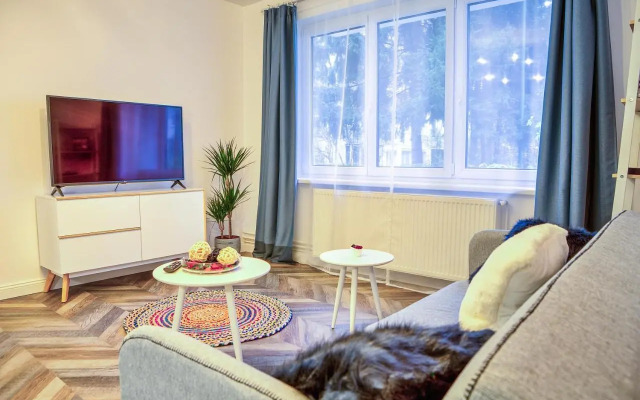 5 min to everything-Stylish-Modern-Old City Center